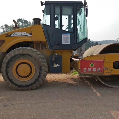 [暫停]二手徐工壓路機(jī)XS262